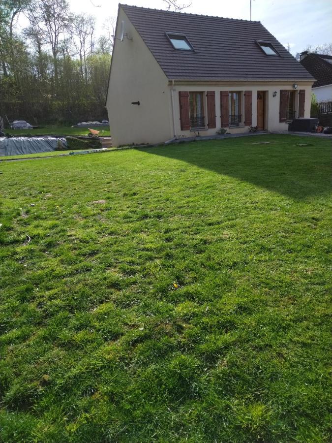 Agreable Chambre Double Avec Salle D'Eau Privative Le Mesnil-Theribus Exteriér fotografie